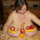 http://www.huge-boob-index.com/fhg-giant-breasts/pic_titsiana/huge-tits-fruits-games-5221/1362061/
